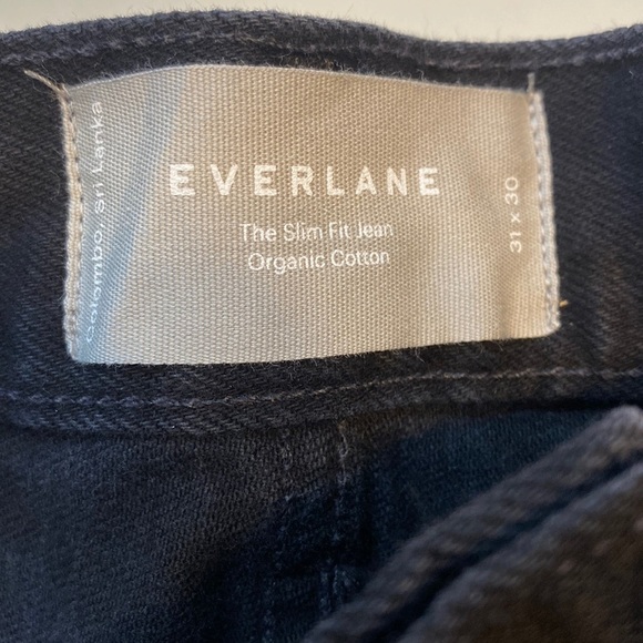 Everlane The Slim Fit Jean NWT 31x30 Black Low Stretch Denim Casual Grunge Goth - Picture 9 of 15
